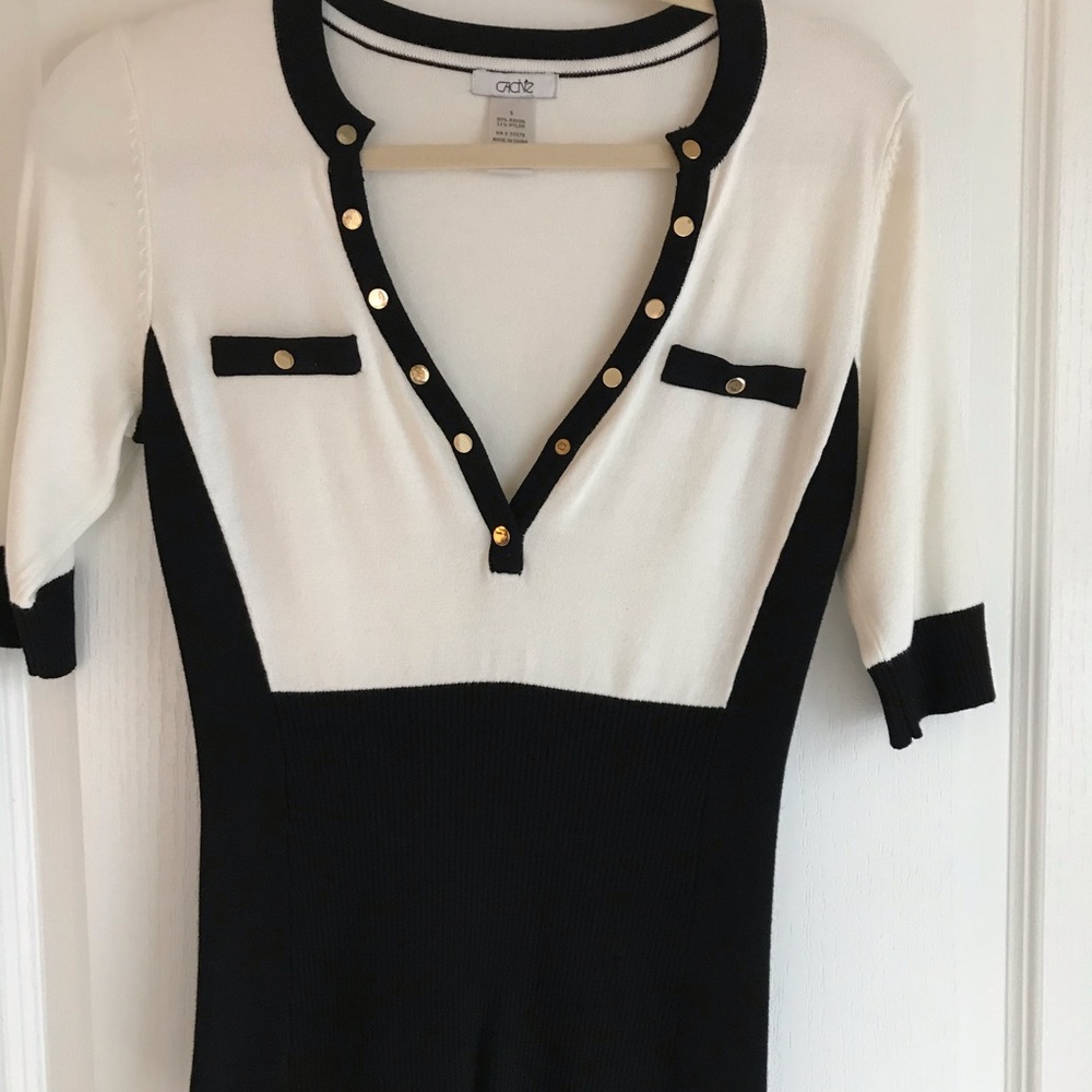 Cache sweater size small